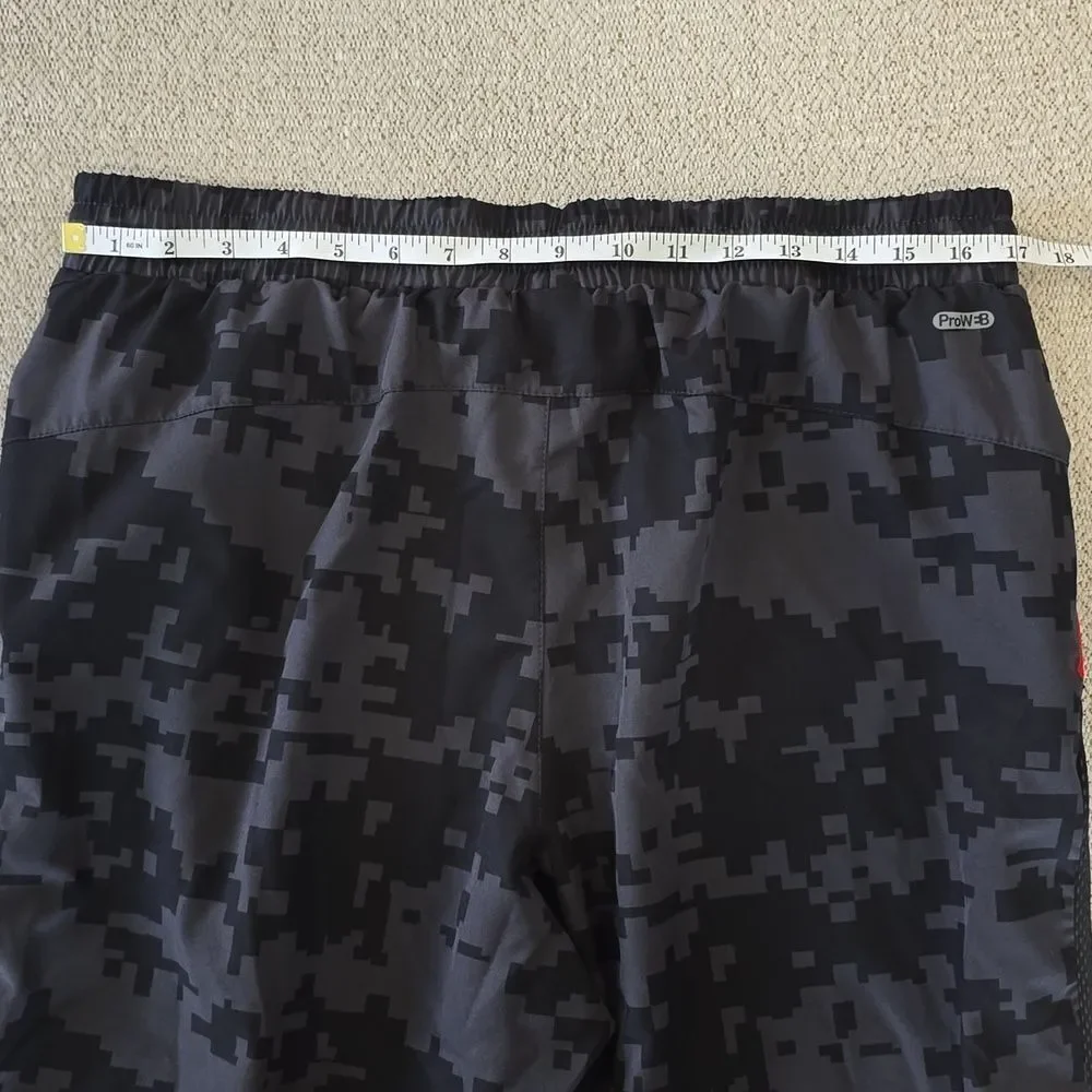 Spyder Dark Gray and Black Camo Activewear Athletic Shorts - Size Large